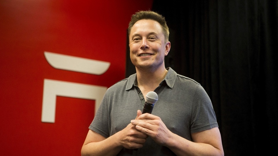 Elon Musk is the CEO of Tesla, Twitter, SpaceX and many other tech-linked companies. 
