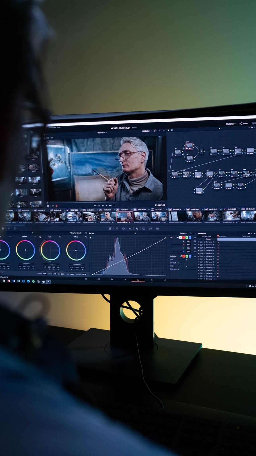 This AI powered video editing app will turn you into an online video editor