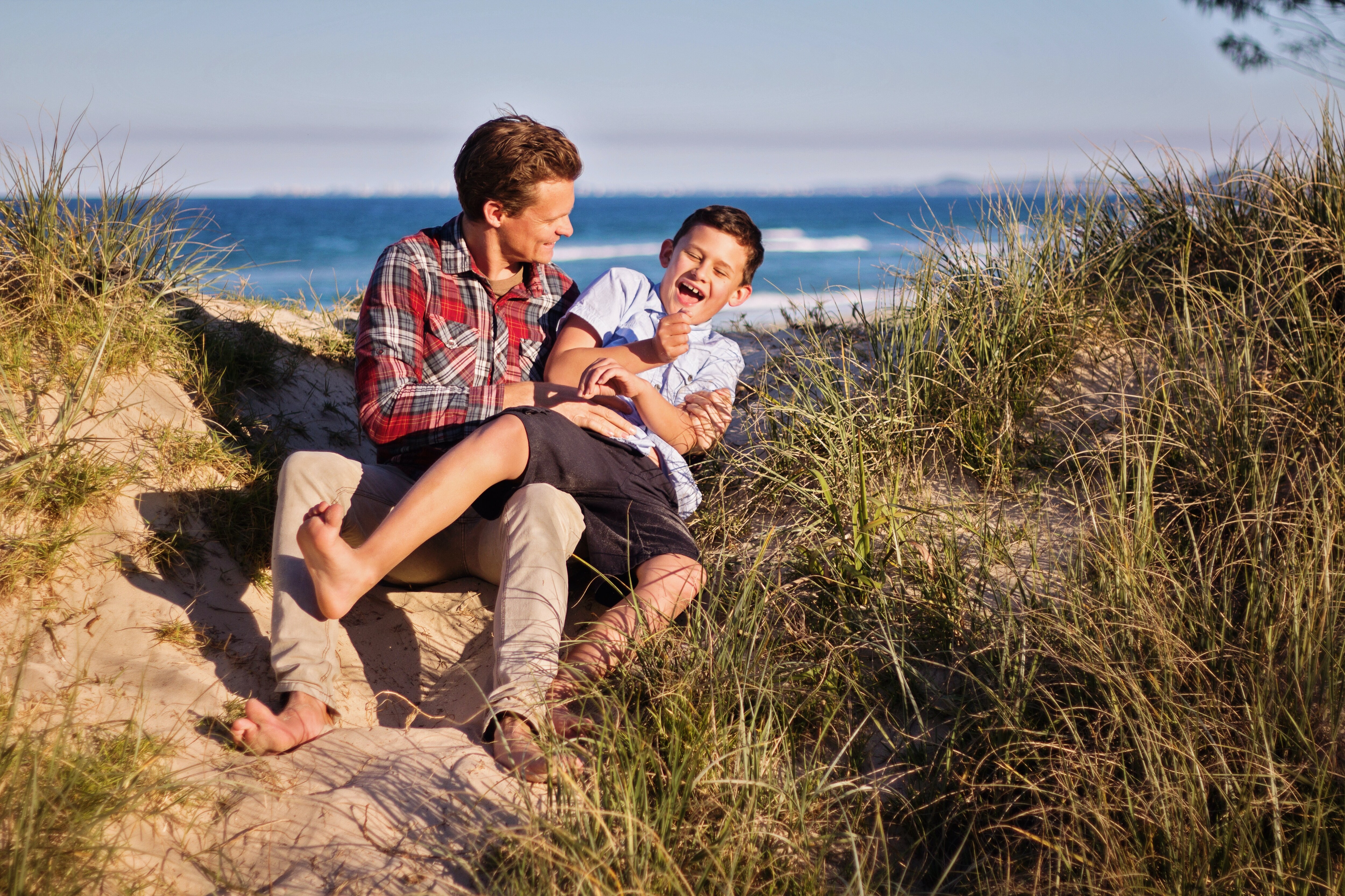 Looking for the ideal tech gift for Father's Day? Don't worry, we've got you covered! Check out our handpicked selection of gifts that will surely impress even the tech-savviest dads. From portable power banks and streaming devices to fitness bands, wireless earbuds, and high-performance laptops, these gifts are guaranteed to bring a smile to your dad's face. Make this Father's Day unforgettable by surprising him with the perfect electronics gift that he'll treasure for years. Father's Day
