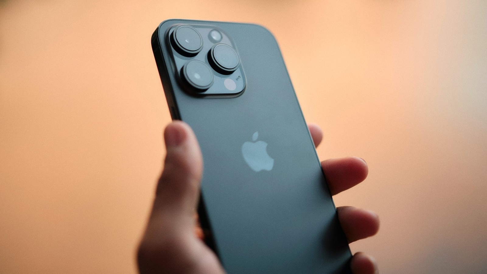iPhone 15 Pro Max Kamera: Rekabetten kurtulmak mı istiyorsunuz?