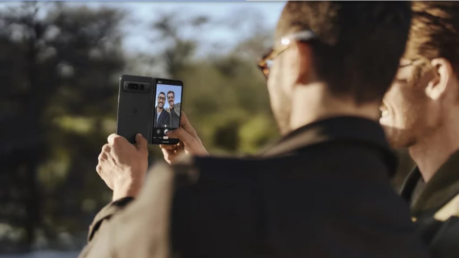 Lansmandan sadece bir gün sonra, Google Pixel Fold alıcıları hasarlı ekranlardan şikayet ediyor