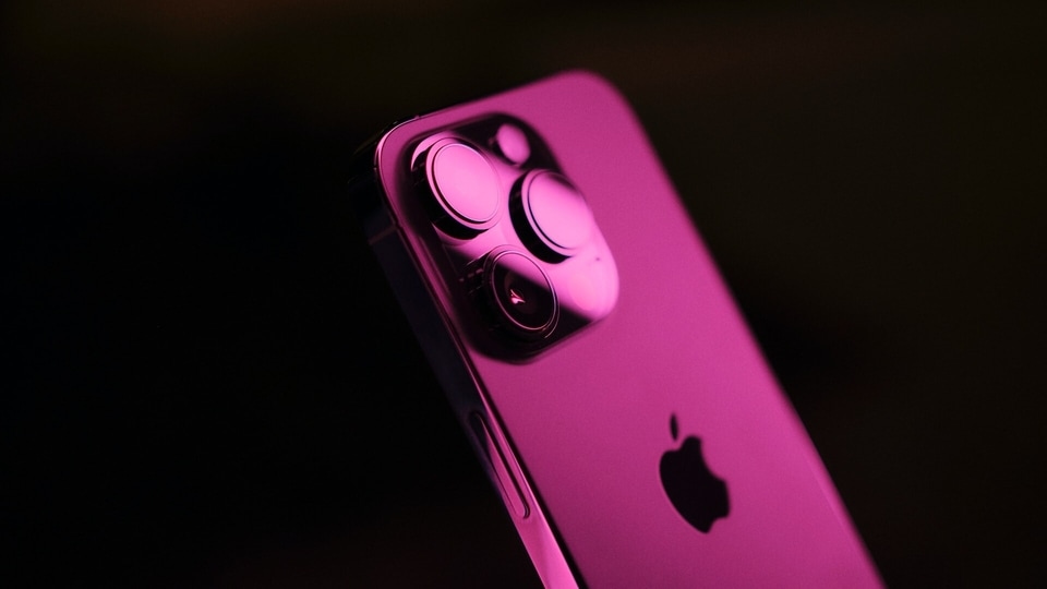 Apple Leaker Claims iPhone 13 Is Coming In Pink