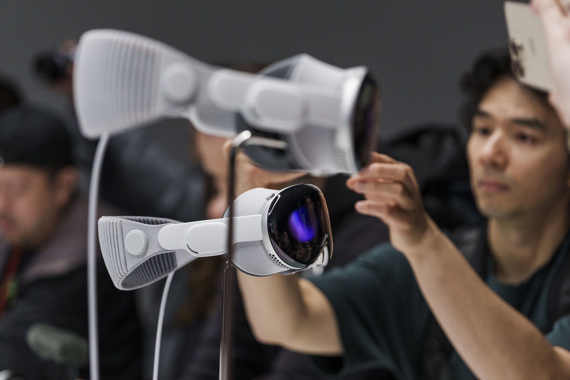 Gurman also reported that the the retail store will be getting three hours of meetings during which the employees will be trained about the sales and the product. As of now, it is unsure how the sales of the headset will take place, but the preparations are going on with full force. mixed-reality headset