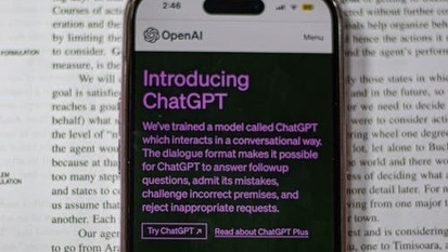 free-photo-of-chatgpt-webpage-open-on-iphone