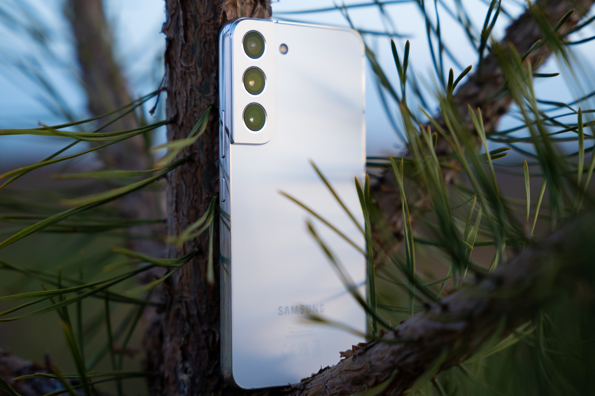 However, there may be more products than just these. Galaxy S23 FE and the Galaxy Buds 3 too may be launched today. Now it's just a matter of a few hours before these products are launched. Samsung Galaxy S22