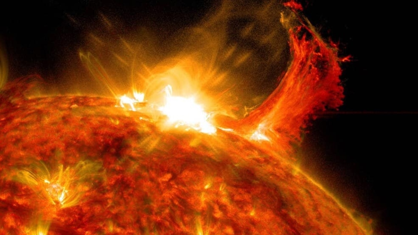 ¿Qué son las tormentas de radiación solar y su impacto en la Tierra?