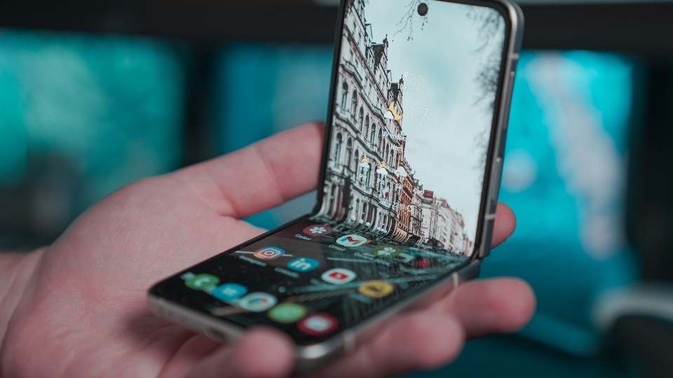 Samsung Electronics Officially Launches Galaxy S10 in Global