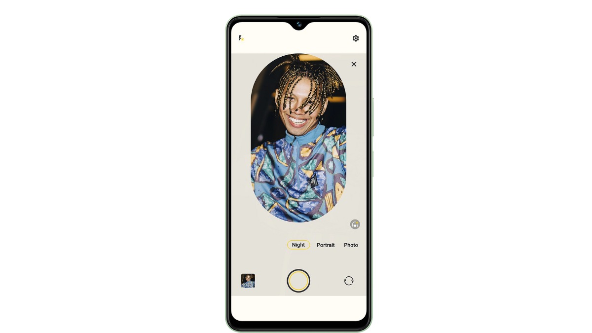 According to Vivo, the camera has various features such as super night mode, and super night selfie mode along with a bokeh flare portrait feature. According to Vivo, the camera has various features such as super night mode, and super night selfie mode along with a bokeh flare portrait feature.