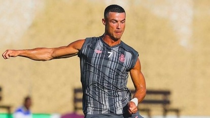 Cristiano_Ronaldo_beats_Kylie_Jenner_on_Instagrams