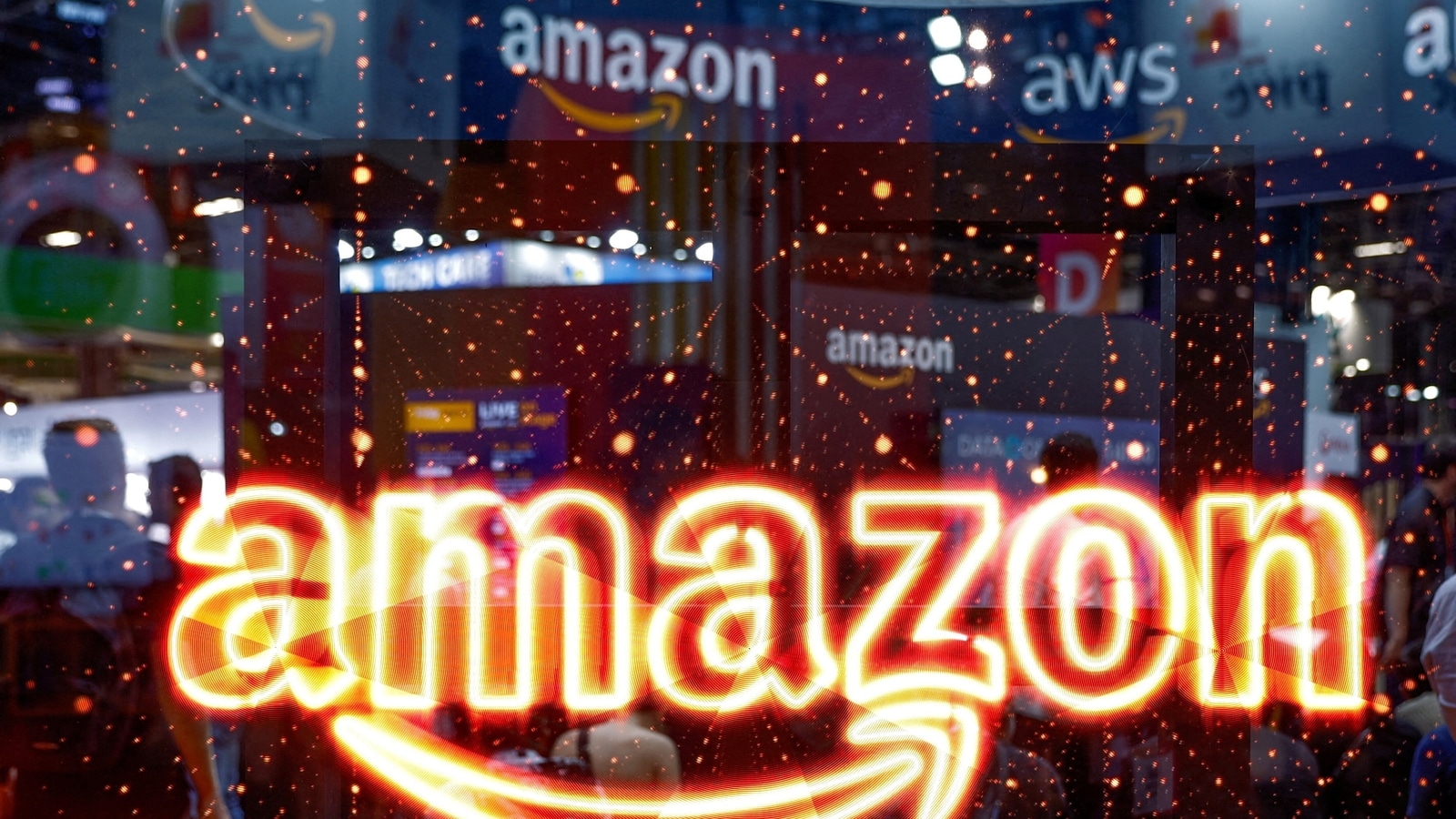 Exclusive-Amazon has drawn thousands to try its AI service competing with  Microsoft, Google | Tech News