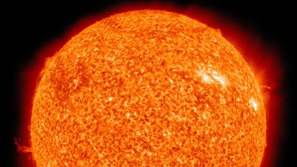 Know all about the solar storm expected to strike the Earth today, July 27. solar storm today