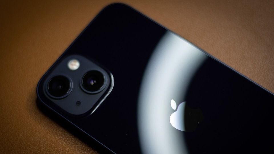 There Is No iPhone 15 Mini: Here's Why - MacRumors