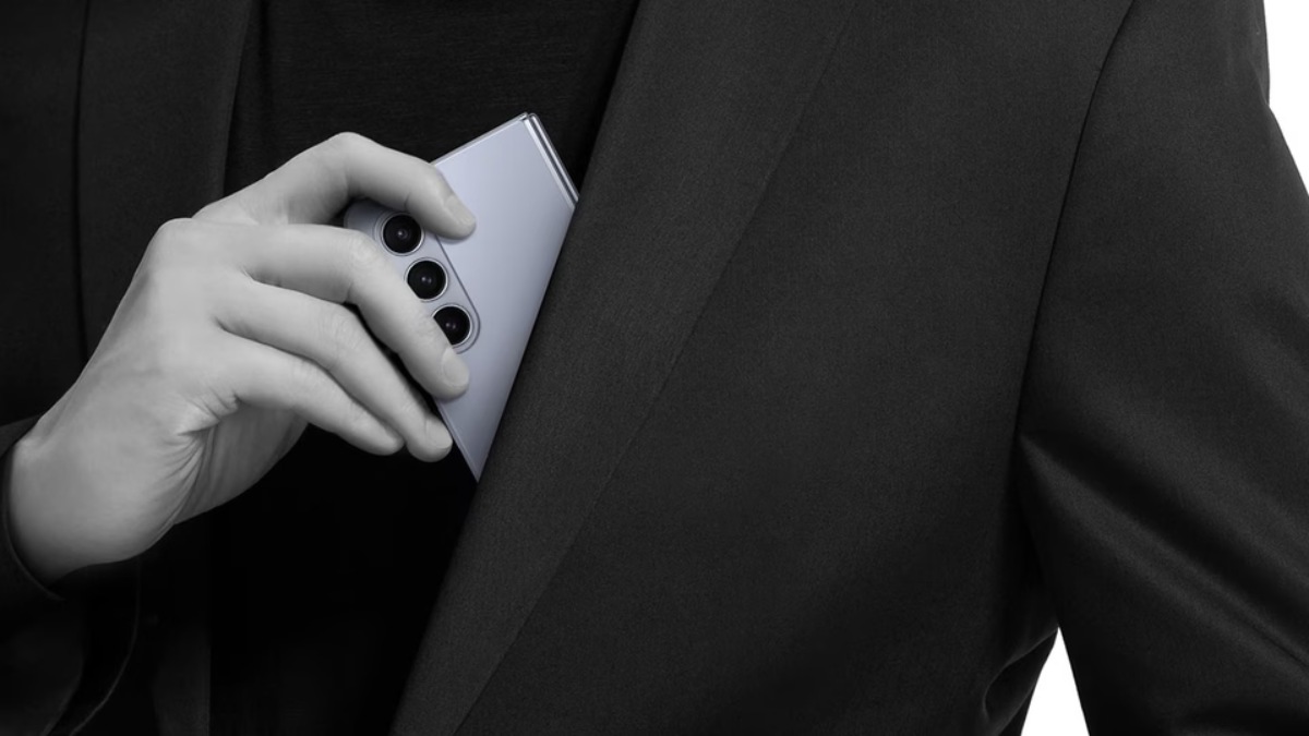 It is reported that 5th generation of the foldables will enhance the user experience as compared to its predecessor. The Snapdragon 8 Gen 2 chipset will distinguish the foldable industry in terms of performance too. It is reported that 5th generation of the foldables will enhance the user experience as compared to its predecessor. The Snapdragon 8 Gen 2 chipset will distinguish the foldable industry in terms of performance too.