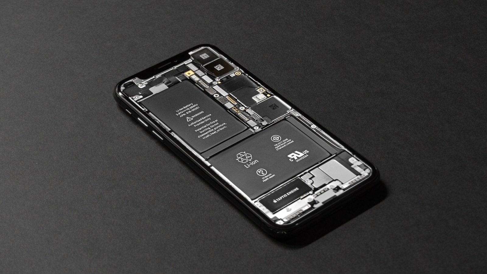 iPhones could get easily replaceable batteries soon. iPhone battery