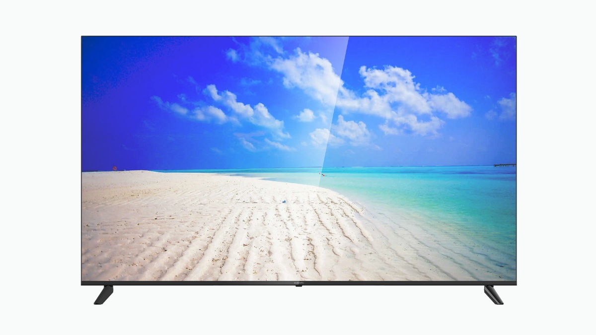 The smart TVs comes with Google Assistant for voice commands and Chromecast built-in, along with Miracast that allows users to stream their favourite content from their smartphones, tablets & laptops. The smart TVs comes with Google Assistant for voice commands and Chromecast built-in, along with Miracast that allows users to stream their favourite content from their smartphones, tablets & laptops.