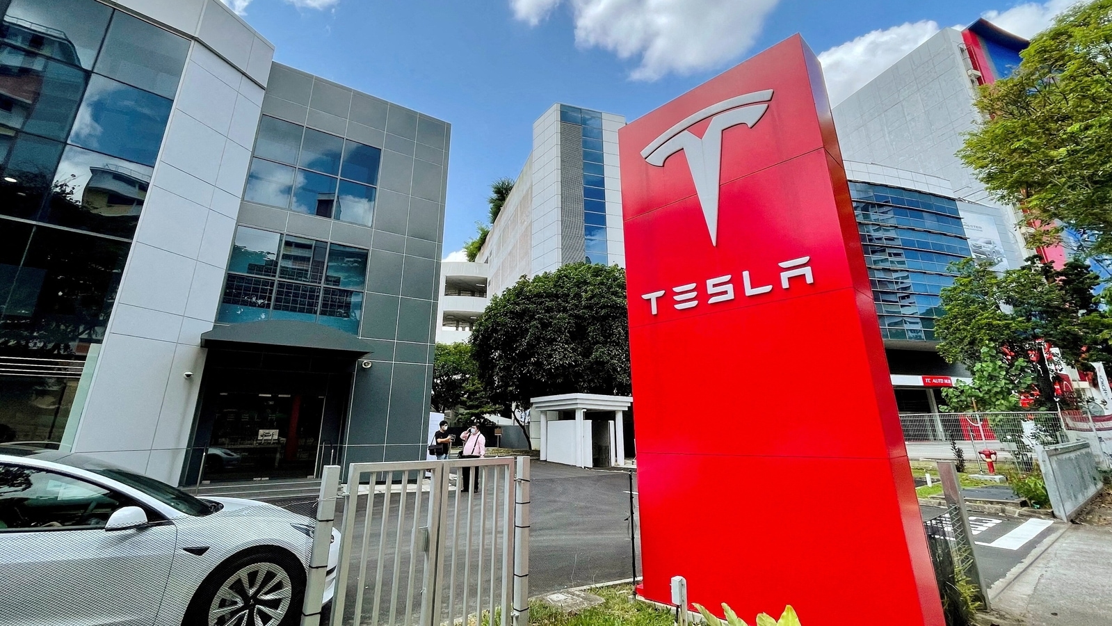 Tesla