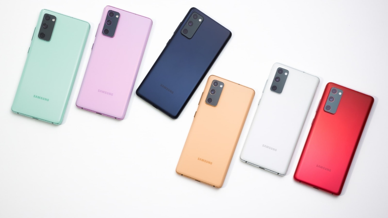 The Samsung Galaxy S20 FE can be purchased with a massive discount during Amazon Sale. Samsung Galaxy S20 FE