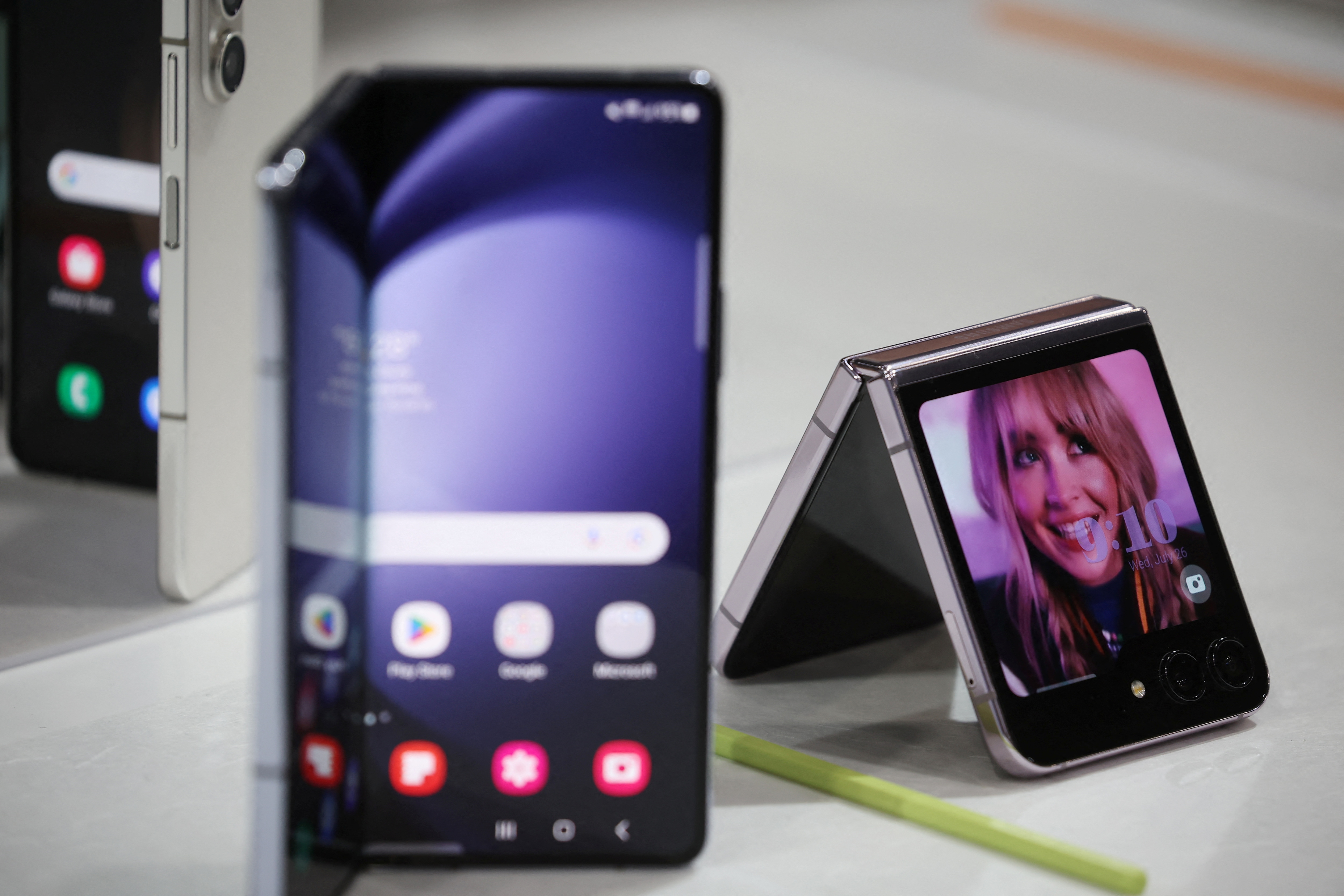 Samsung Galaxy Z Flip 5 and Z Fold 5: upgraded folding phones
