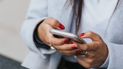 pexels-anete-lusina-5239715