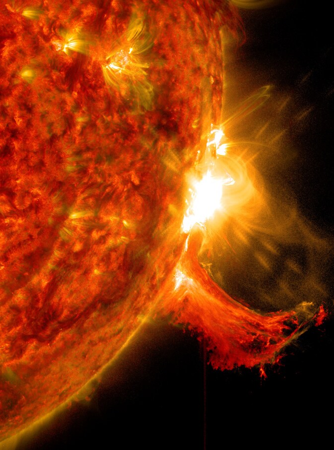 The spacecraft will contain seven advanced payloads that are designed to study different layers of the Sun including the photosphere and chromosphere to the outermost layer, the corona. These payloads have electromagnetic, particle and magnetic field detectors. Solar flare released from the Sun