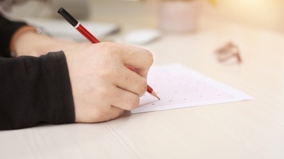 To simplify writing academic papers in traditional methods, Essayist helps students create essays with ease. It automates various lengthy tasks and gets the job done within fast.&nbsp;