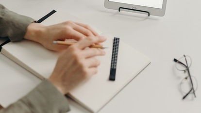 pexels-cottonbro-studio-4065892