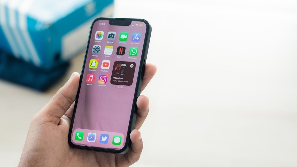 iOS update: Apple rolls out iOS 17.1 Beta 3 with improved 'Action Button'  functions, but users who updated earlier face spontaneous iPhone shutdowns  - The Economic Times