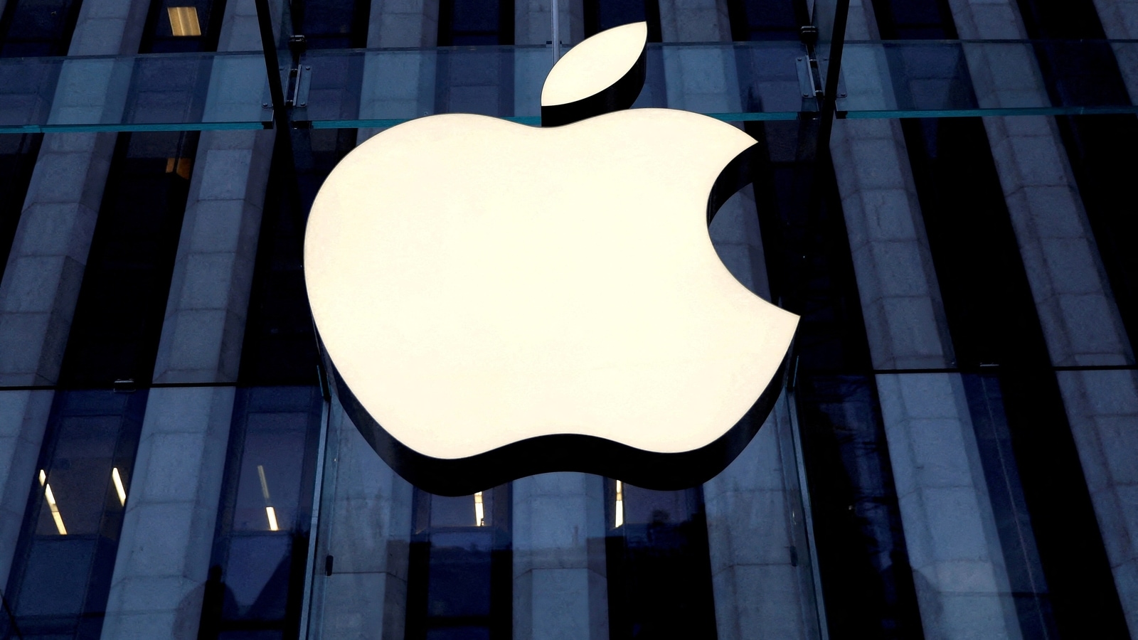 Apple Gets Warning From Top US Consumer Watchdog on Tap to Pay