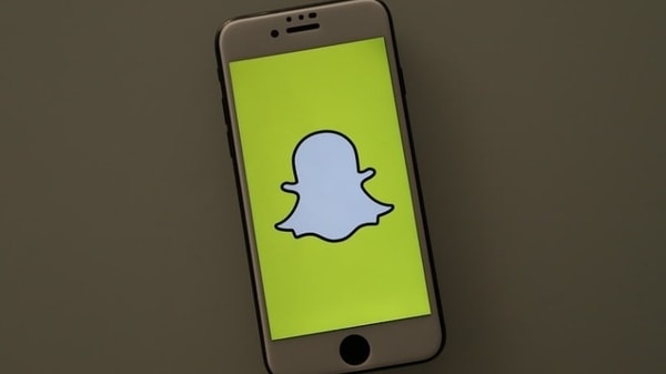 https://www.mobilemasala.com/tech-gadgets/Snapchat-update-rolls-out-new-features-for-teen-safety-i167143