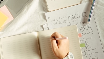 pexels-cottonbro-studio-5184944