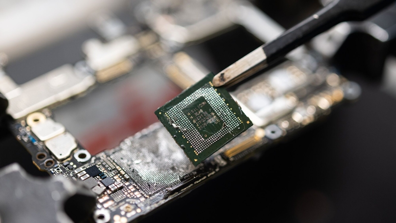 The construction of the semiconductor plant has begun on 500,000 square feet of planned cleanroom space and it is expected to become operational in late 2024. Huawei