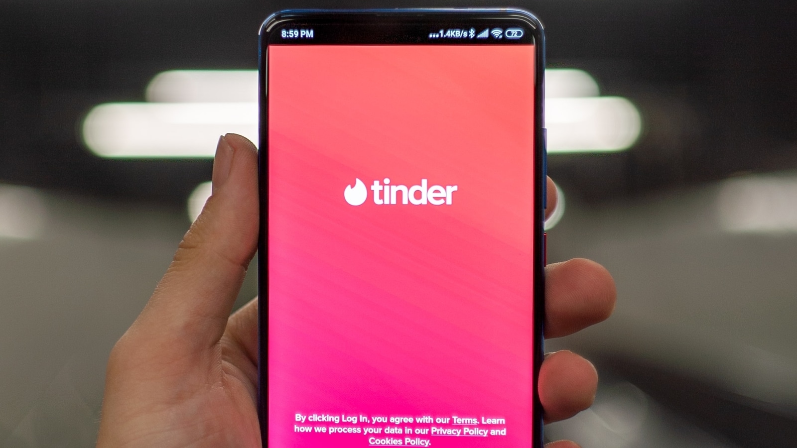 GB: Tinder monthly android downloads 2019-2020