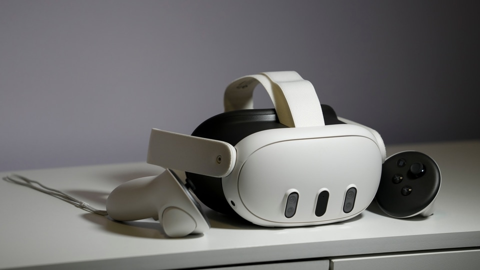 Quest 3: Meta unveils new Quest 3 VR headset at $499 - The