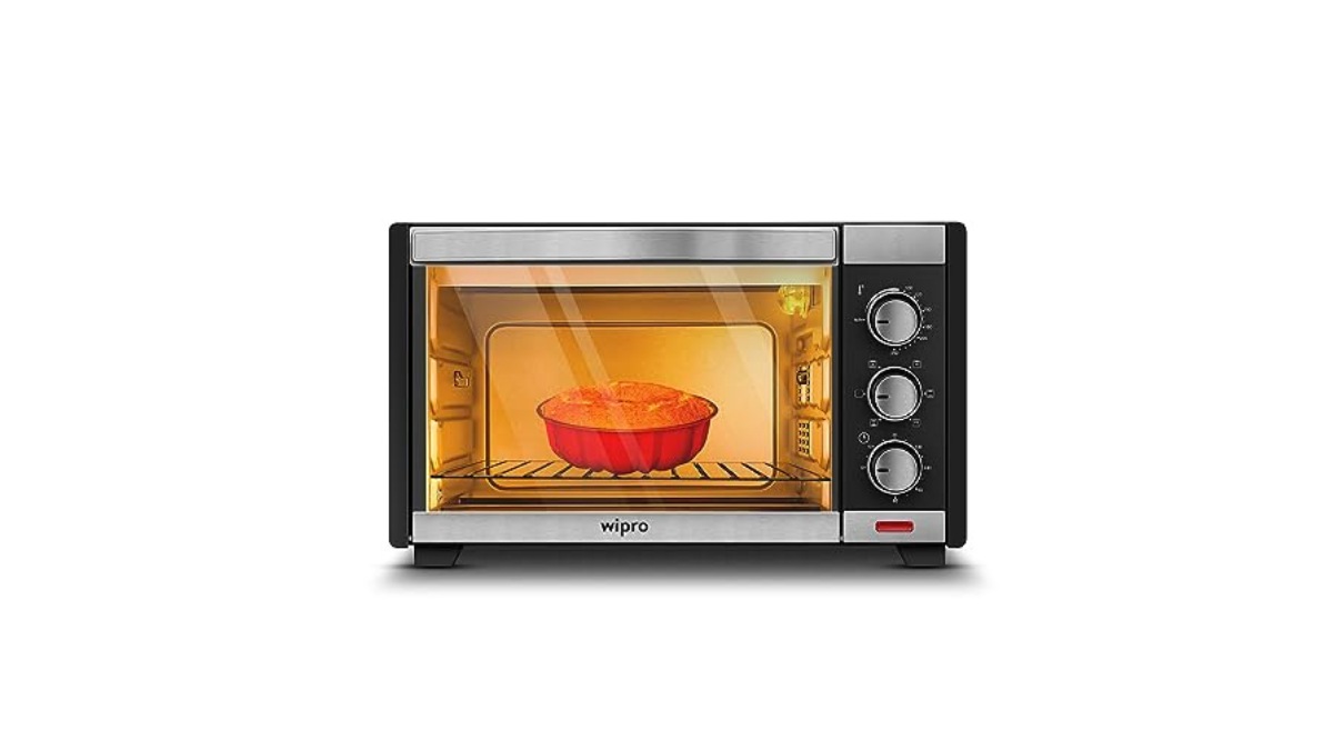 Wipro Vesta 28 L Oven Toast Grill: It has a 28-litre capacity which is perfect for small family. It comes with various smart functions that enable users to cook up to 50 recipes. Users can Toast, bake, broil, roast, and grill with the help of Wipro OTG. It is integrated with automatic shut off and the bell notification. The microwave retails for Rs.11499, however, you can get it for 7699, giving you a 33 percent discount. Wipro Vesta 28 L Oven Toast Grill: It has a 28-litre capacity which is perfect for small family. It comes with various smart functions that enable users to cook up to 50 recipes. Users can Toast, bake, broil, roast, and grill with the help of Wipro OTG. It is integrated with automatic shut off and the bell notification. The microwave retails for Rs.11499, however, you can get it for 7699, giving you a 33 percent discount.