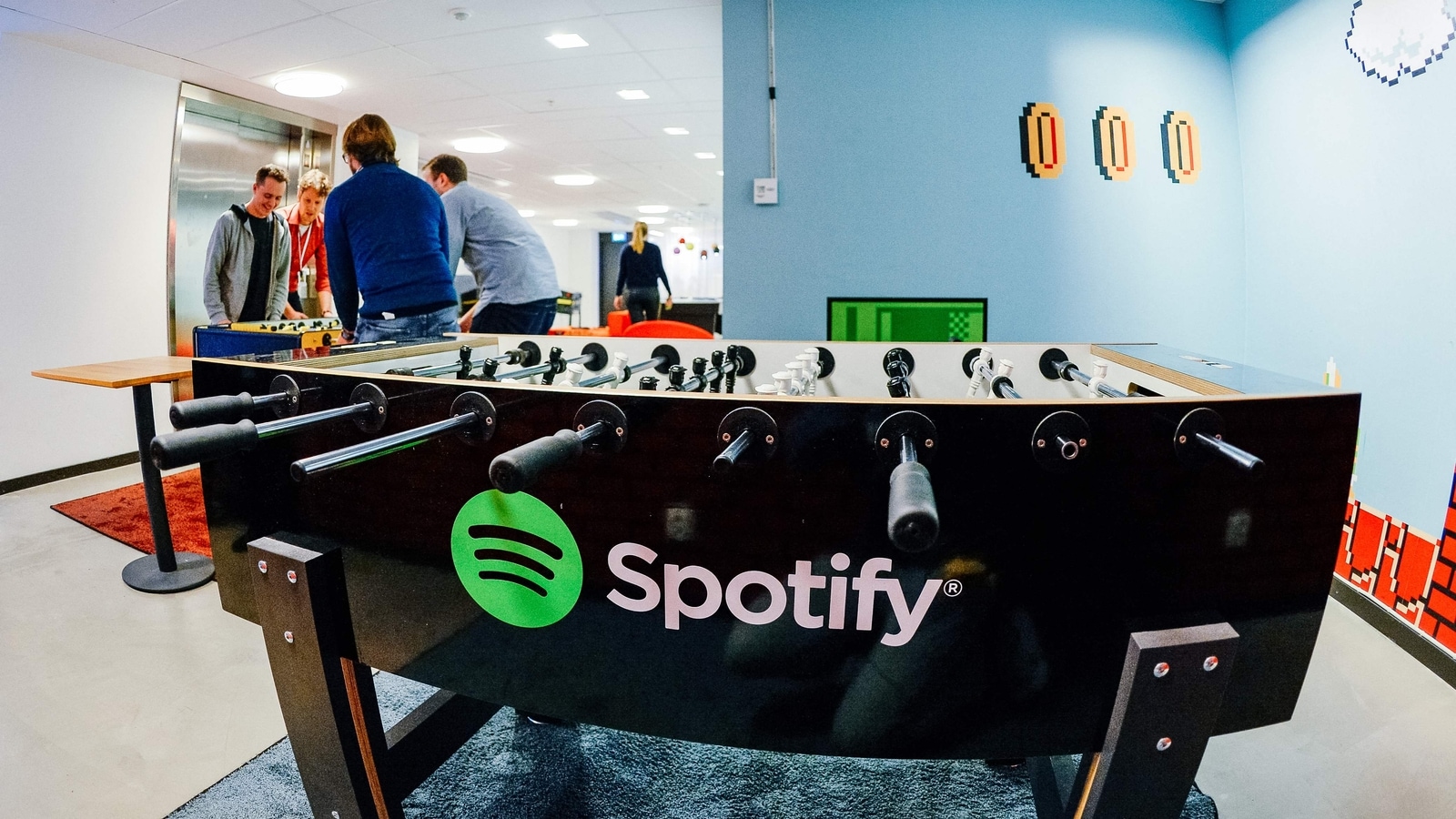 Spotify offers 15 hours of audiobooks to UK, Australia premium subscribers