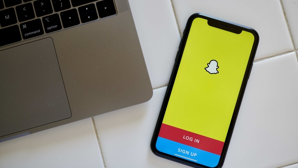 Snapchat My AI may get banned in the UK. Know what’s the reason.
