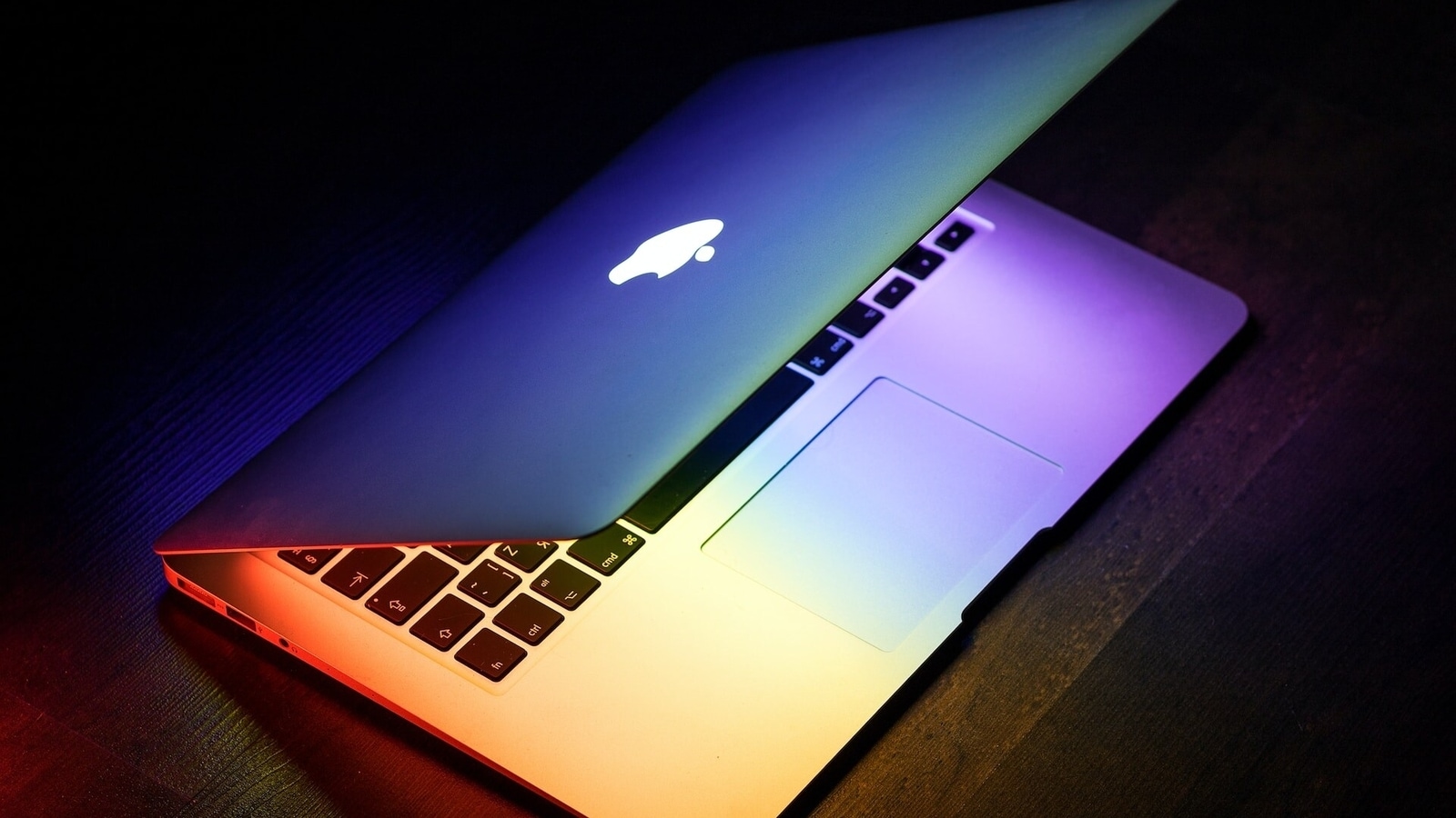 Apple MacBook