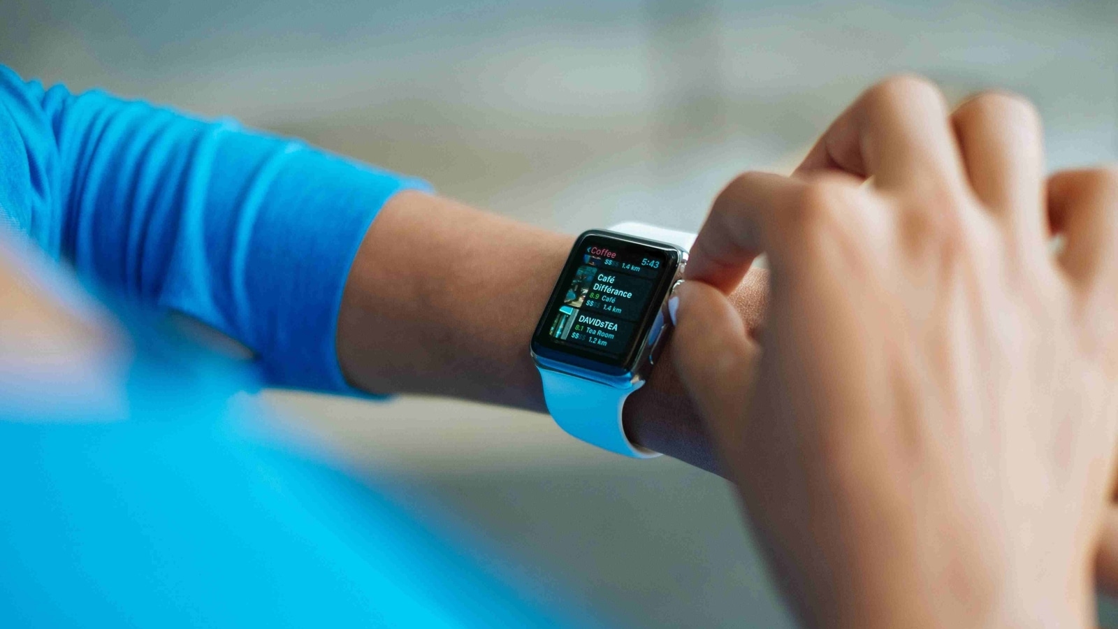 Xiaomi Mi Watch Hands On - Apple Watch, The Budget Edition! 