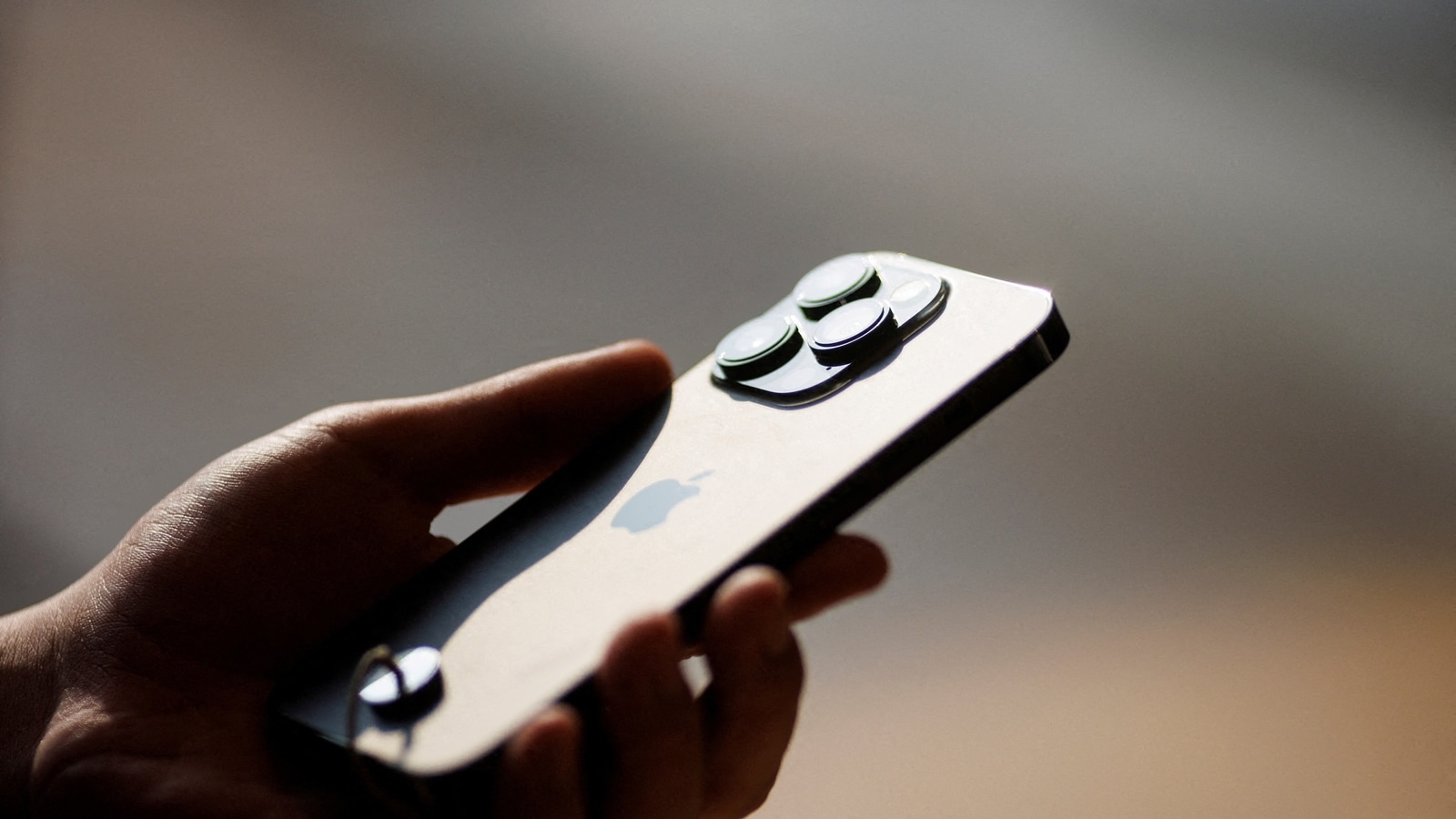 iPhone 16