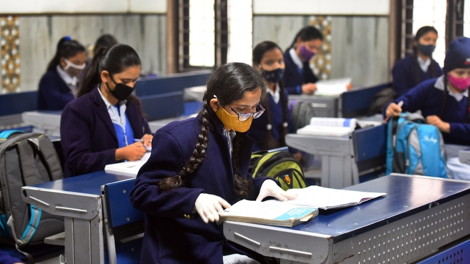JEE Main 2024 registration now open. Know how to apply and top 5 prep apps to ace the exam. JEE Main 2024