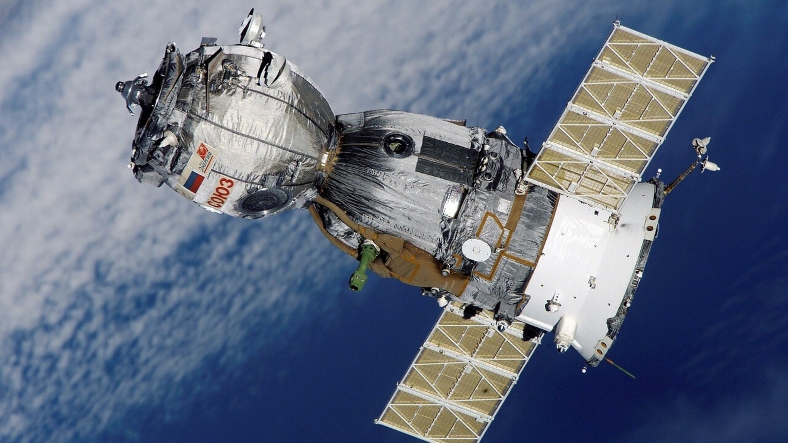 NASA astronauts Jasmin Moghbeli and Loral O'Hara loses tool bag during first spacewalk. NASA astronauts Jasmin Moghbeli and Loral O'Hara loses tool bag during first spacewalk.