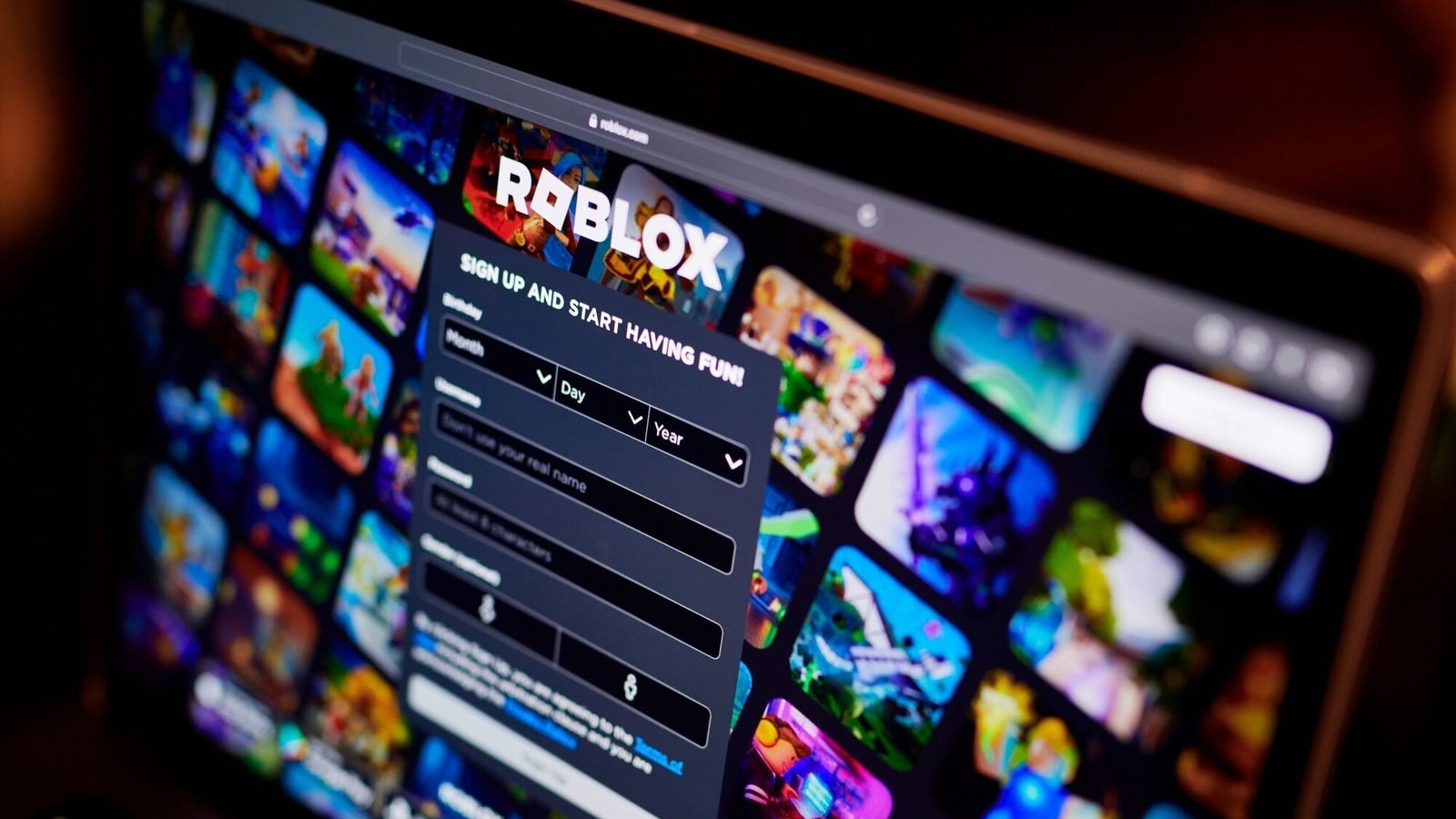 Roblox launches in-experience subscriptions, developers to benefit from new revenue streams
