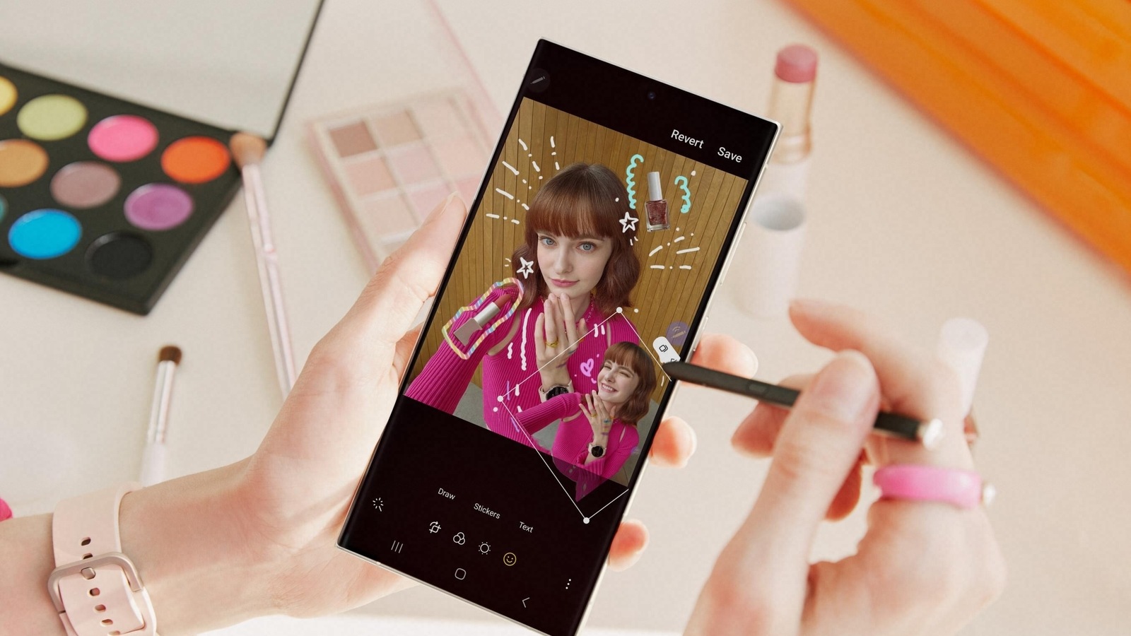 While using the Samsung Galaxy S23 Image Clipper tool, keep in mind that it only works with Samsung Galaxy app. Samsung Galaxy S23