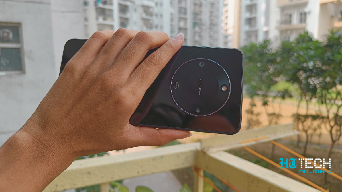 The smartphone features a 50 MP main AI camera and 8MP front camera. Lava Blaze 2