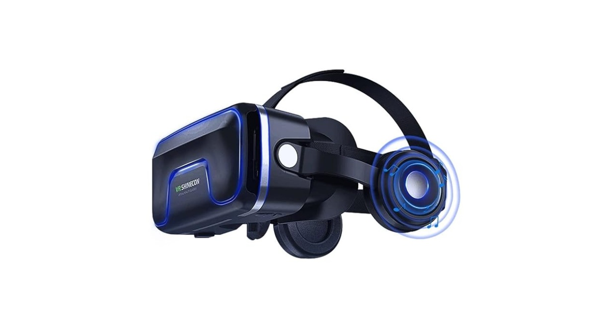 Tsanglight headset: The headset is compatible with iPhone and various Android smartphones to enjoy immersive gaming. The headset features an HD optical lens and 360-degree stereo headphones. It features a 1050-inch giant screen in 3 meters with a resolution of 1020P. With this headset, you can enjoy 3D movies/games, riding roller coasters, skydiving etc. Tsanglight headset