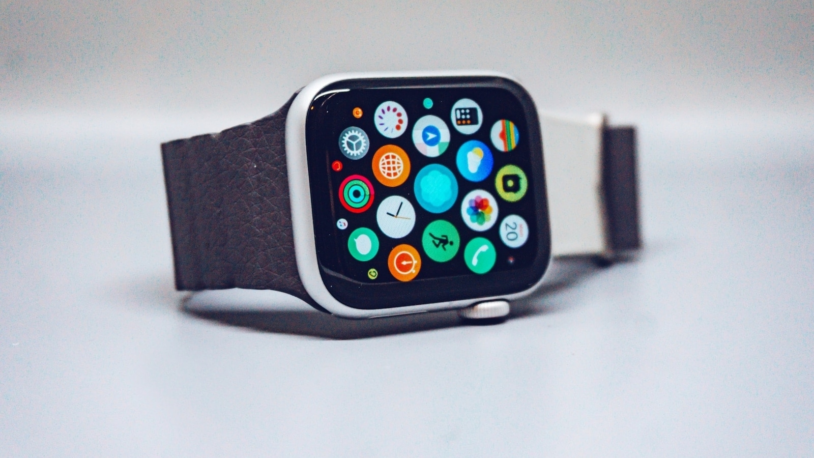 CEO Joe Kiani says Masimo, a medical device company, will stand firm in its $100 million battle against Apple over patent issues linked to the Apple Watch. Apple Watch