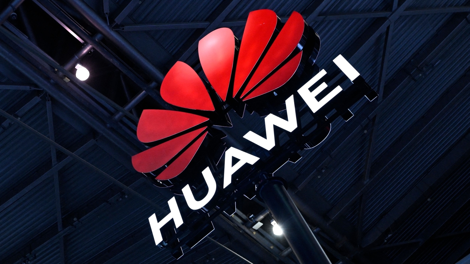 Technological Breakthrough by China? Know What Huawei Laptop Teardown Shows