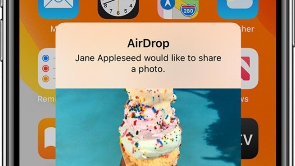 Apple AirDrop