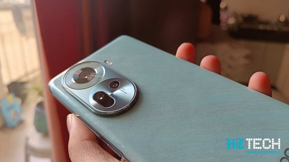 In terms of photography, the Oppo Reno 11 features a 50MP main camera with a Sony LYT600 sensor. For optical zoom, it sports a 32MP portrait camera paired with a Sony IMX709 sensor and it has an 8MP ultra-wide camera. On the front, the smartphone features a 32MP selfie camera. Additionally, It captures crisp 4K video at up to 30fps. Oppo Reno 11