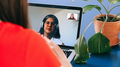 pexels-anna-shvets-4226263